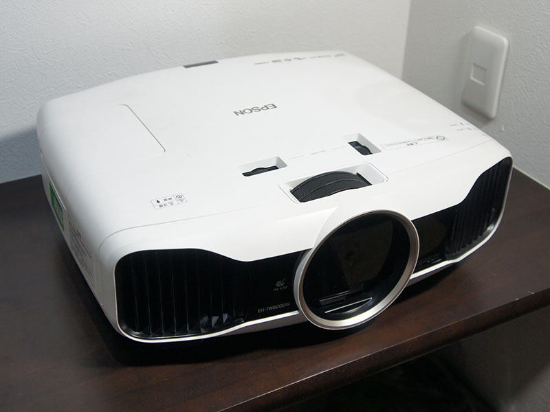 EPSON ハイエンド 3D プロジェクター EH-TW8200W